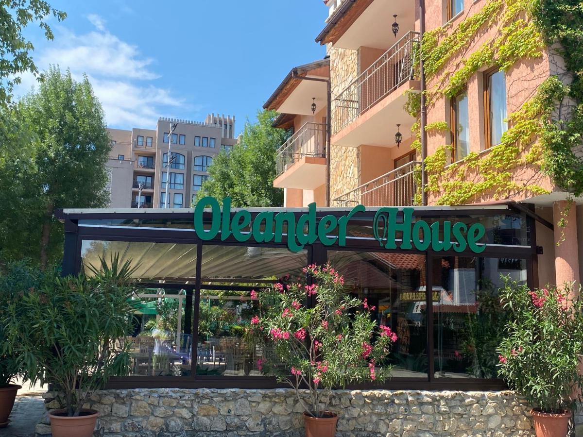 Oleander House And Tennis Club ซันนีบีช ภายนอก รูปภาพ