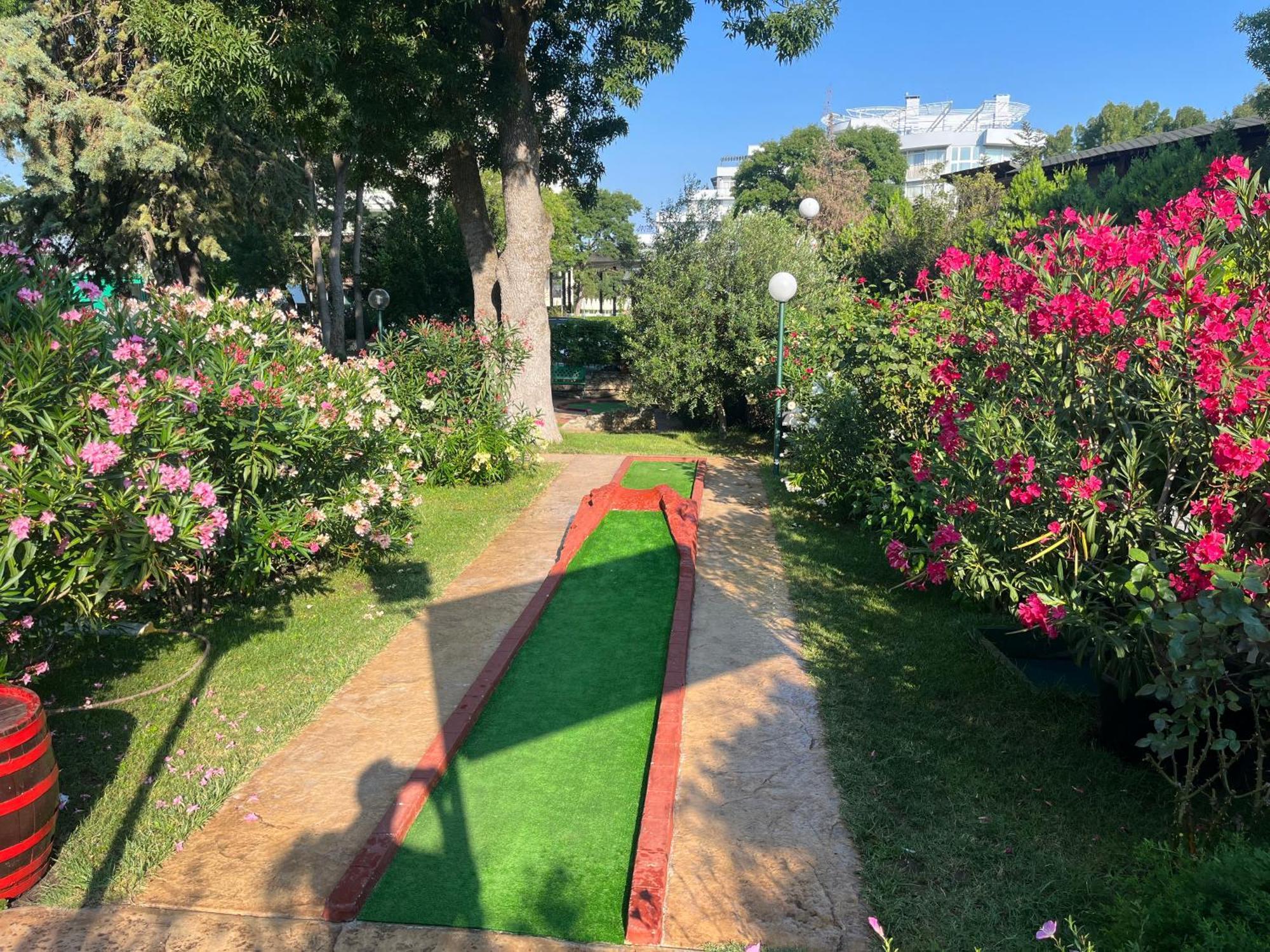Oleander House And Tennis Club ซันนีบีช ภายนอก รูปภาพ