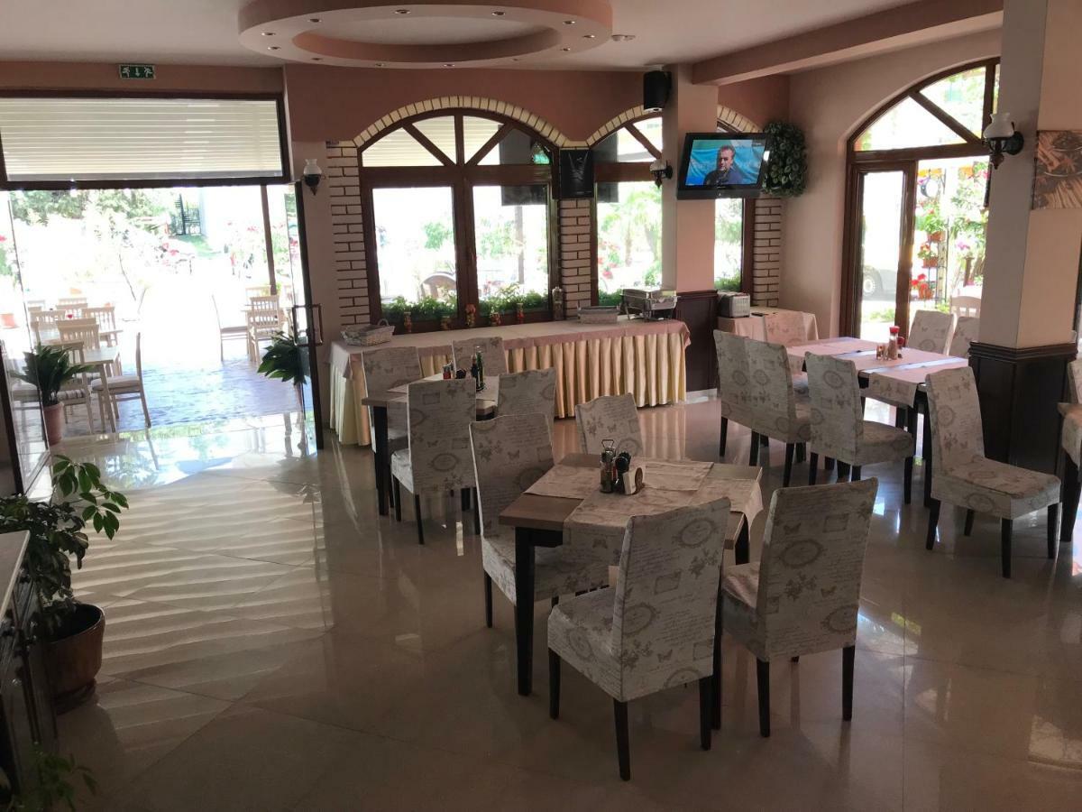 Oleander House And Tennis Club ซันนีบีช ภายนอก รูปภาพ